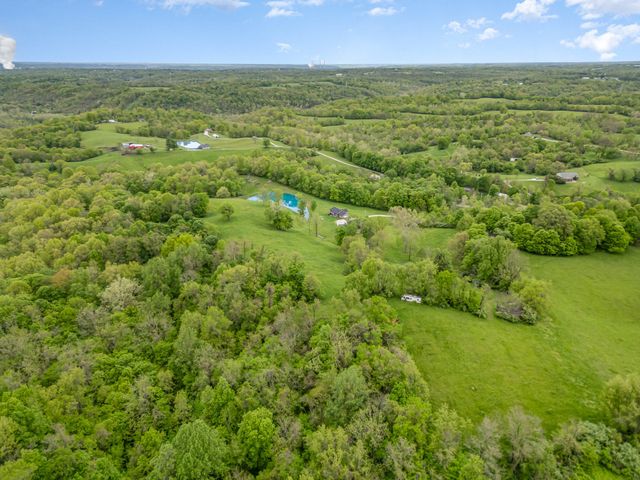 5607 Woolper Road, Petersburg, KY 41080