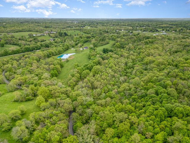 5607 Woolper Road, Petersburg, KY 41080