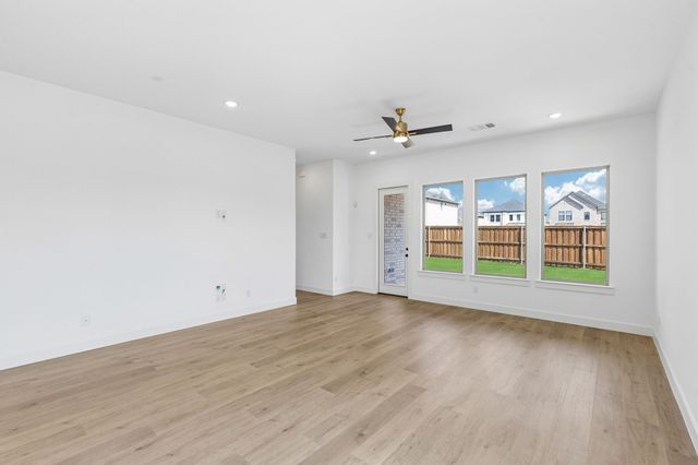 1820 Vetiver Glow Drive, Celina, TX 75009