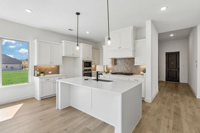 1820 Vetiver Glow Drive, Celina, TX 75009