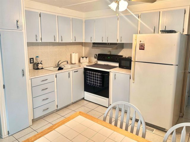 2000 E BAY DRIVE 49, Largo, FL 33771