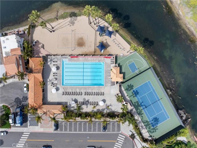 347 Walnut, Newport Beach, CA 92663