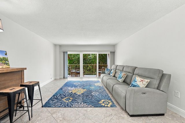 1021 HILLSBORO MILE 103, Hillsboro Beach, FL 33062