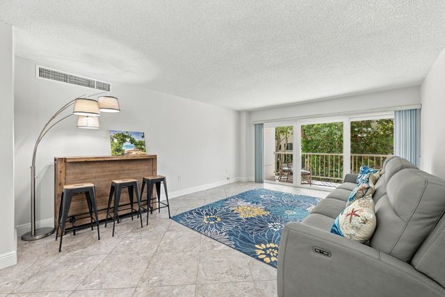 1021 HILLSBORO MILE 103, Hillsboro Beach, FL 33062