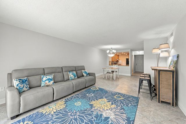1021 HILLSBORO MILE 103, Hillsboro Beach, FL 33062