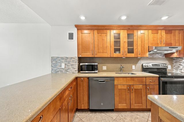 1021 HILLSBORO MILE 103, Hillsboro Beach, FL 33062