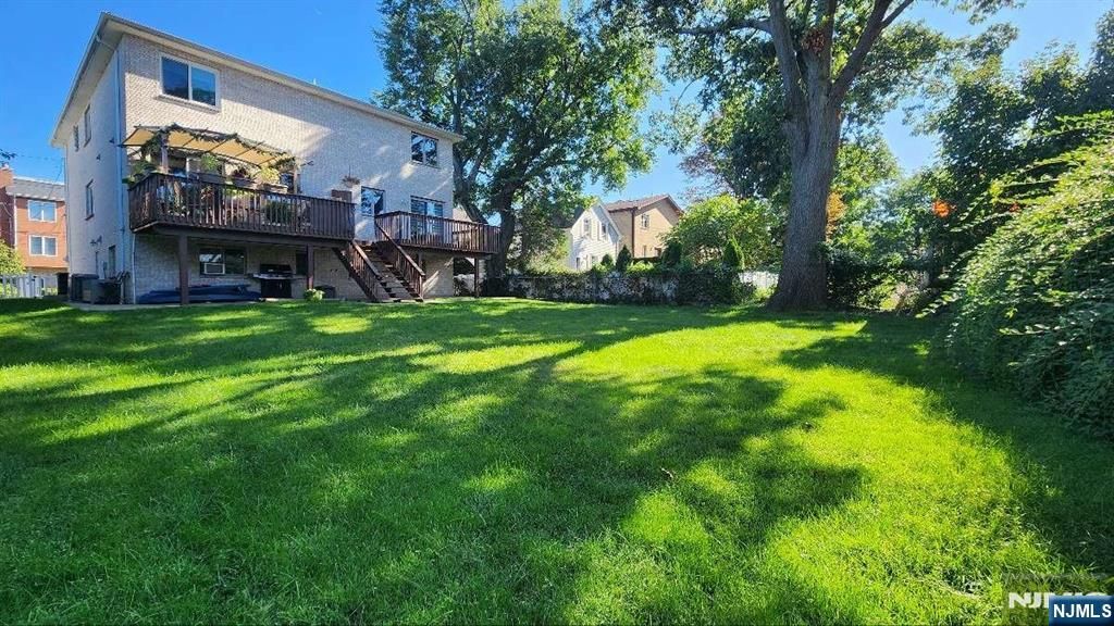 2425 1st Street, Fort Lee, NJ 07024