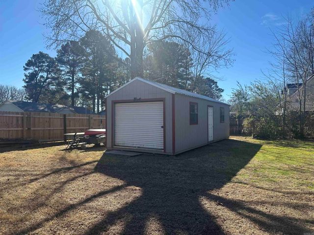 602 Foxwood Drive, Jacksonville, AR 72076