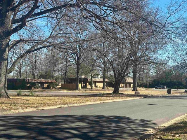 602 Foxwood Drive, Jacksonville, AR 72076