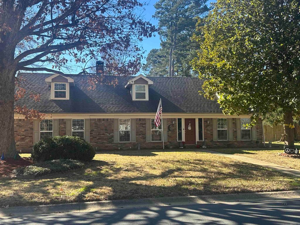 602 Foxwood Drive, Jacksonville, AR 72076