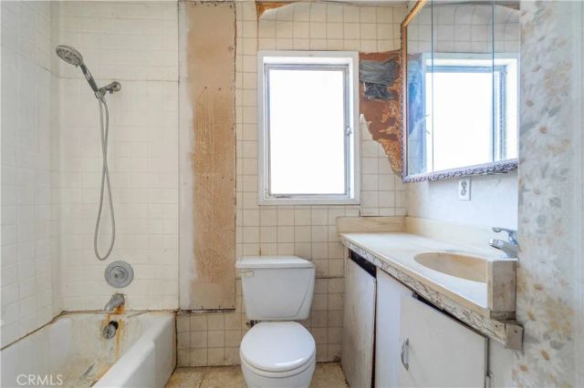 545 W Locust, Ontario, CA 91762