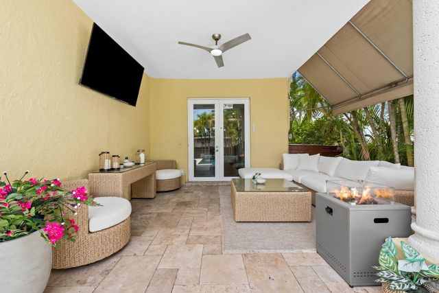 919 Hollywood Boulevard, Hollywood, FL 33019