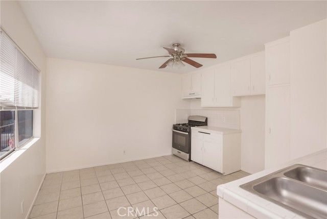 533 Hyde Park Place, Inglewood, CA 90302