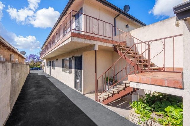 533 Hyde Park Place, Inglewood, CA 90302
