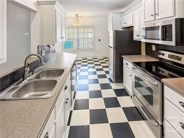 1100 Brookshire Court, Bogart, GA 30677