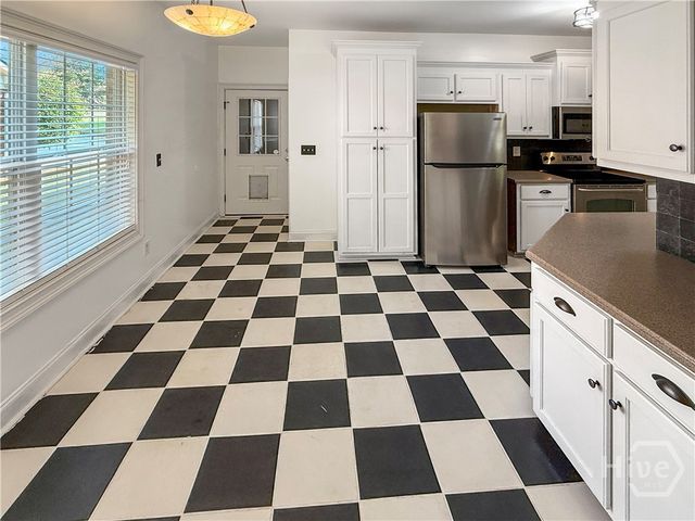 1100 Brookshire Court, Bogart, GA 30677