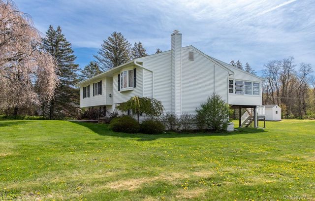 284 Waterbury Hill Road, Lagrangeville, NY 12540