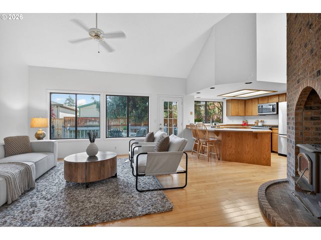 1244 Ne 56TH Ct, Hillsboro, OR 97124