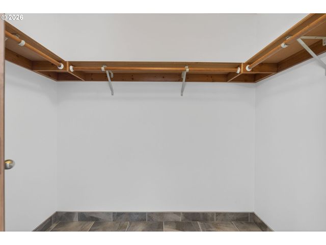 1244 Ne 56TH Ct, Hillsboro, OR 97124