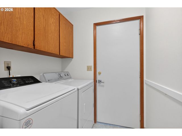 1244 Ne 56TH Ct, Hillsboro, OR 97124