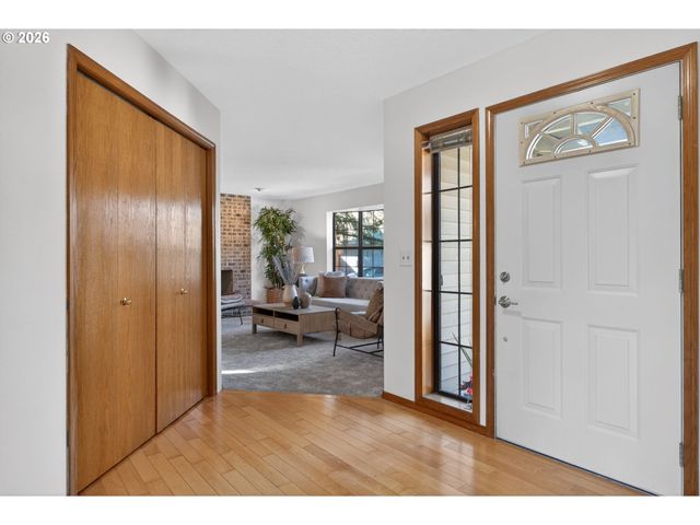 1244 Ne 56TH Ct, Hillsboro, OR 97124