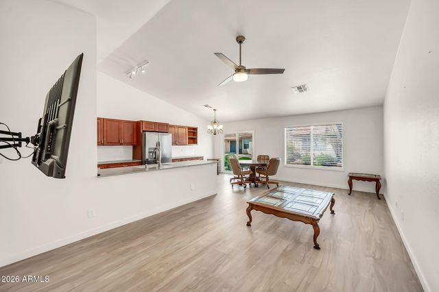 1770 E WESTCHESTER Drive, Chandler, AZ 85249