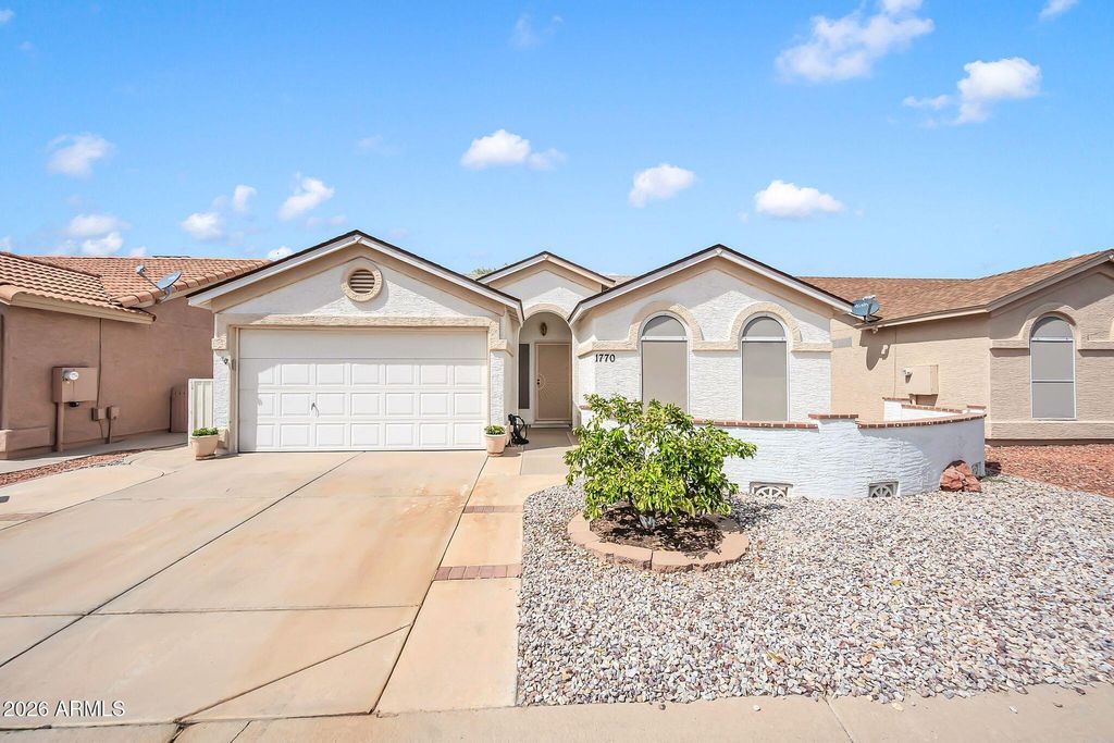 1770 E WESTCHESTER Drive, Chandler, AZ 85249