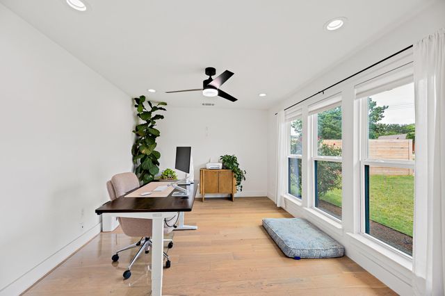 5700 Sutherlin RD, Austin, TX 78723
