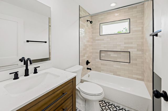 5700 Sutherlin RD, Austin, TX 78723