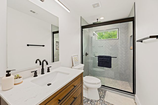 5700 Sutherlin RD, Austin, TX 78723
