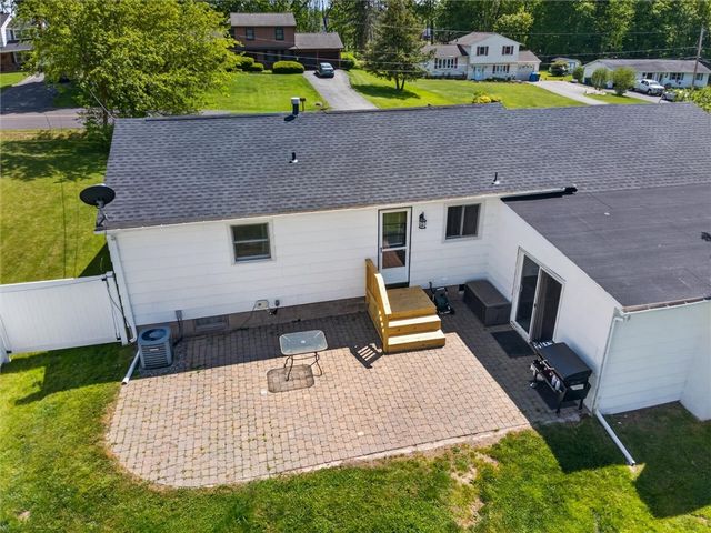 251 Farmview Drive, Walworth, NY 14502