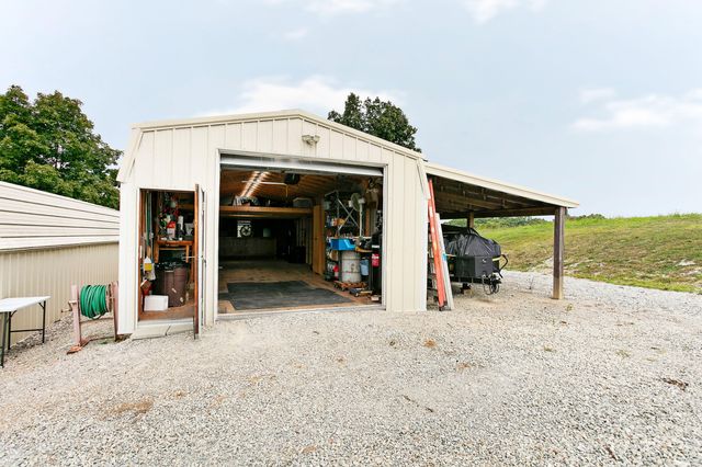 1572 Ashes Creek Lane, Bloomfield, KY 40008