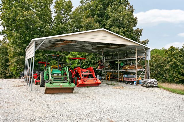 1572 Ashes Creek Lane, Bloomfield, KY 40008