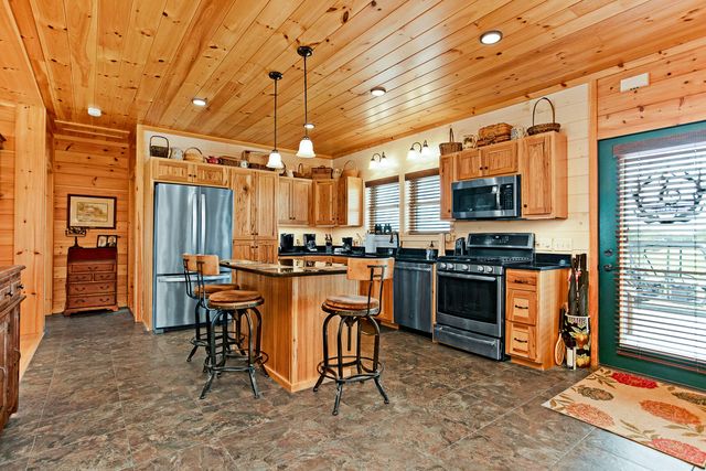 1572 Ashes Creek Lane, Bloomfield, KY 40008