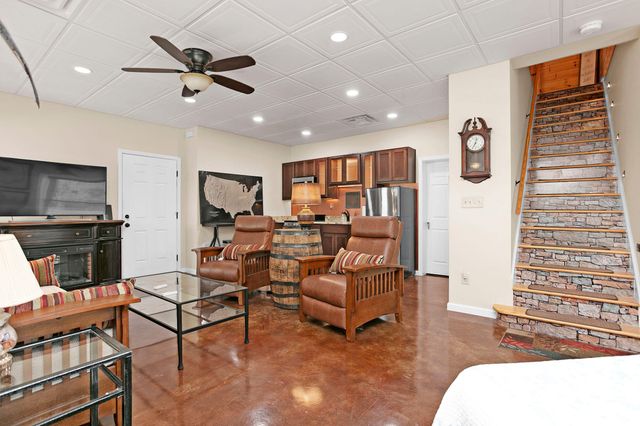 1572 Ashes Creek Lane, Bloomfield, KY 40008