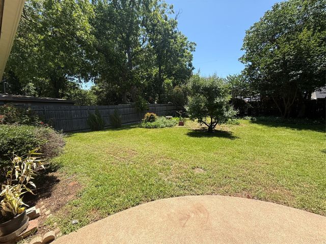 6728 Karen Drive, North Richland Hills, TX 76180