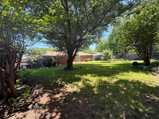 6728 Karen Drive, North Richland Hills, TX 76180