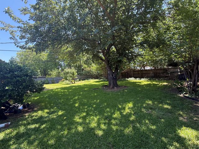 6728 Karen Drive, North Richland Hills, TX 76180