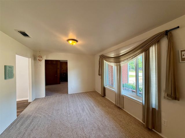 6728 Karen Drive, North Richland Hills, TX 76180