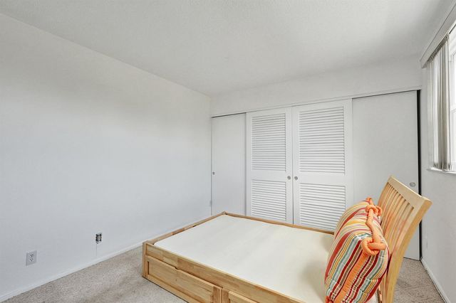 2540 Boundbrook Boulevard 205, West Palm Beach, FL 33406