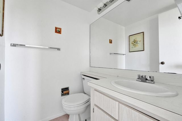 2540 Boundbrook Boulevard 205, West Palm Beach, FL 33406