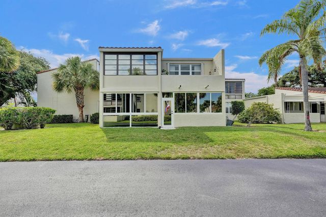 2540 Boundbrook Boulevard 205, West Palm Beach, FL 33406