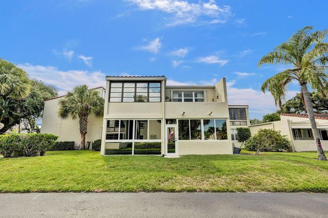 2540 Boundbrook Boulevard 205, West Palm Beach, FL 33406