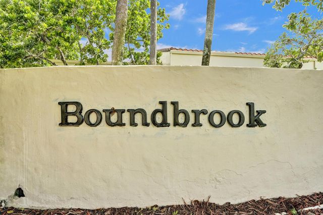 2540 Boundbrook Boulevard 205, West Palm Beach, FL 33406