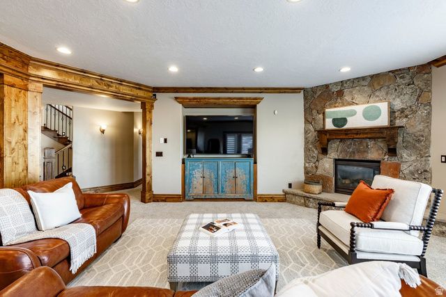 407 E HIDDEN LAKE DR, Bountiful, UT 84010