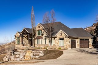 407 E HIDDEN LAKE DR, Bountiful, UT 84010