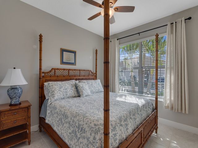 7468 Oak Crest Lane 7468, Vero Beach, FL 32966