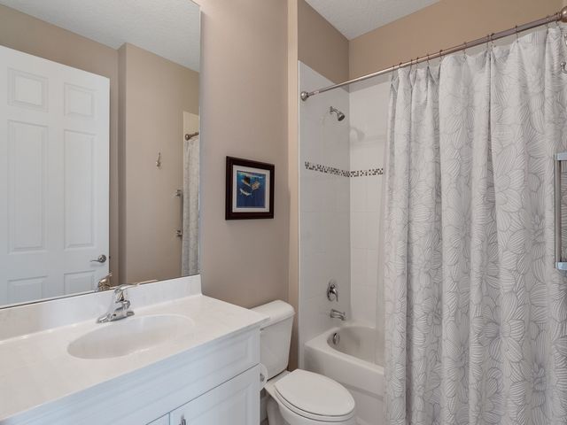 7468 Oak Crest Lane 7468, Vero Beach, FL 32966