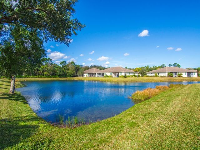 7468 Oak Crest Lane 7468, Vero Beach, FL 32966