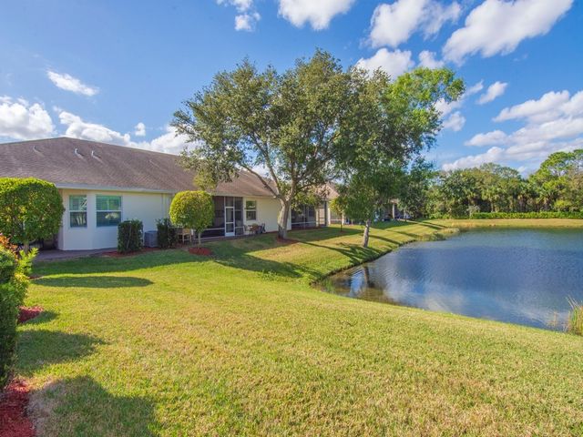 7468 Oak Crest Lane 7468, Vero Beach, FL 32966